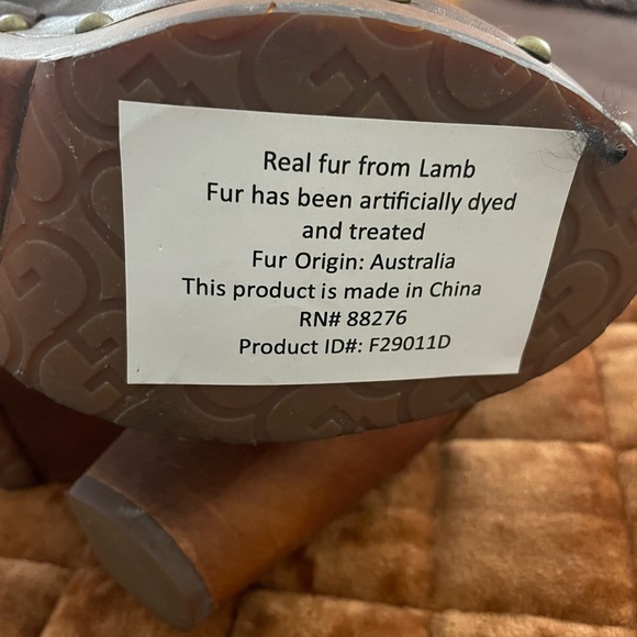 UGG boots - Picture 2 of 3